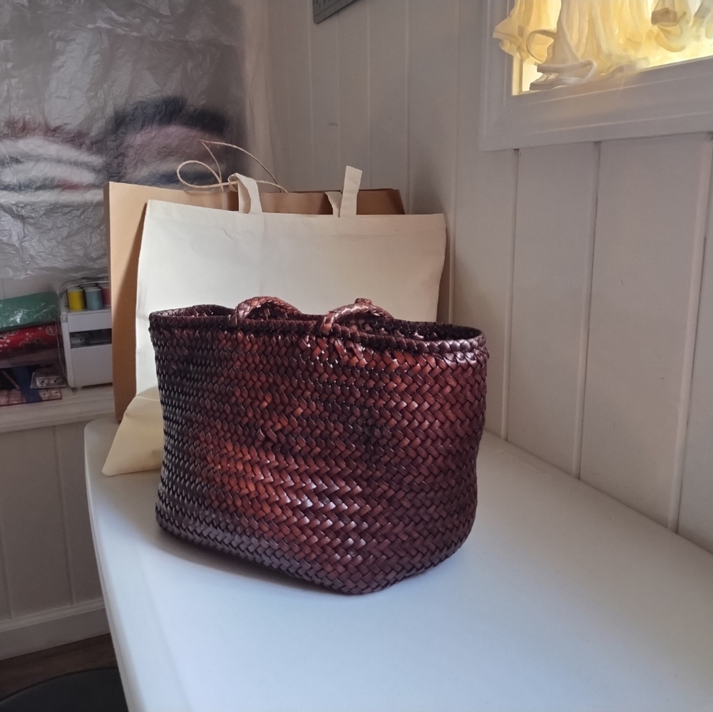 Dragon Diffusion Tote Bag. 100% leather.